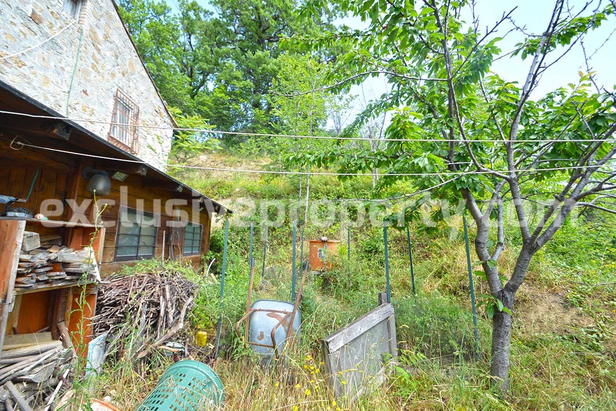 Stone country house for sale with land in the hamlet of Guardiabruna Abruzzo 31
