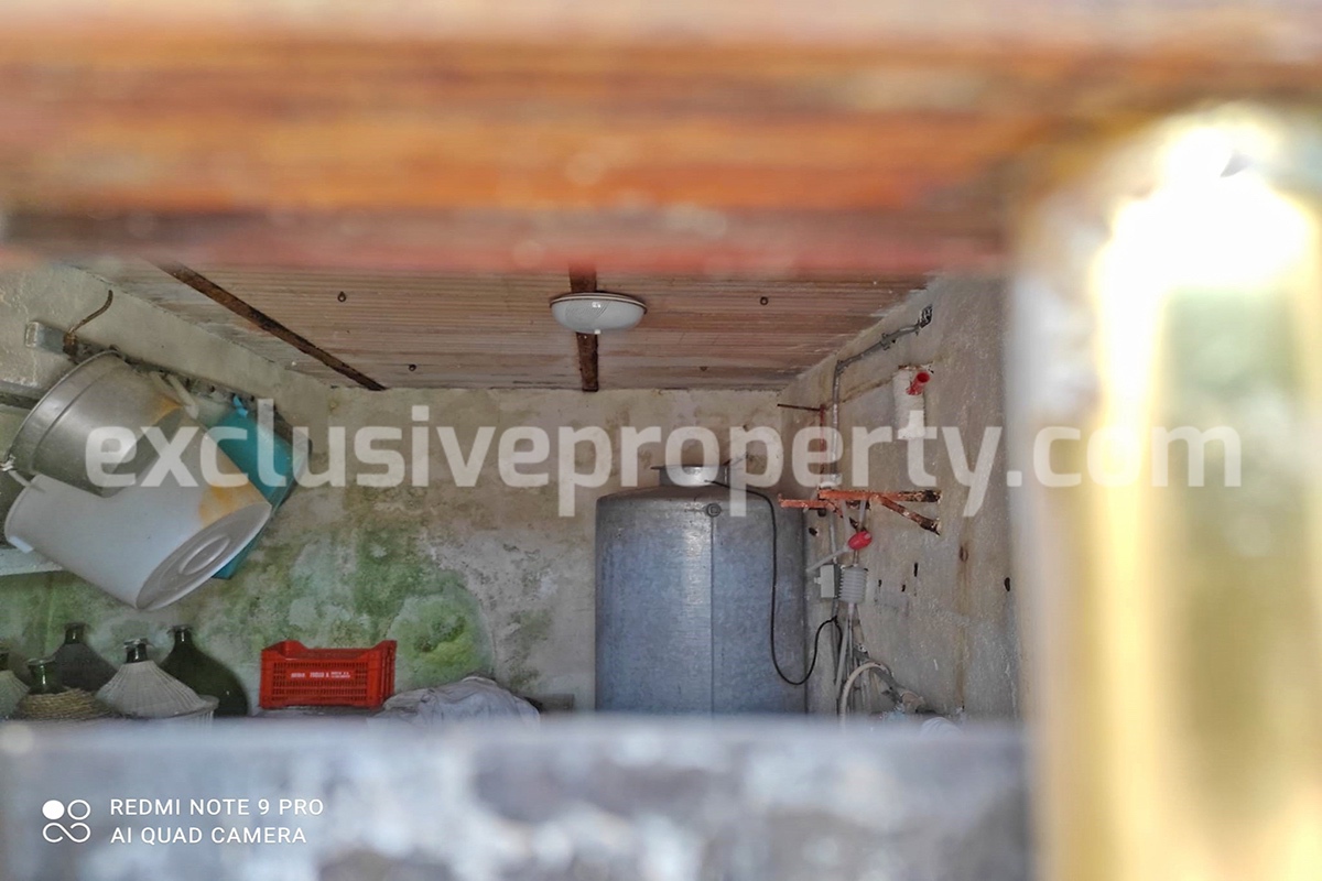 Habitable house in good condition with two rooms for sale in Abruzzo 17