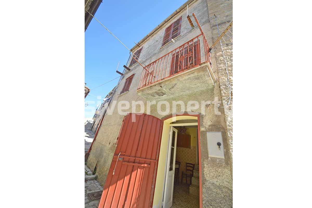 Town house with two rooms for sale in Salcito on the Molise hills 1