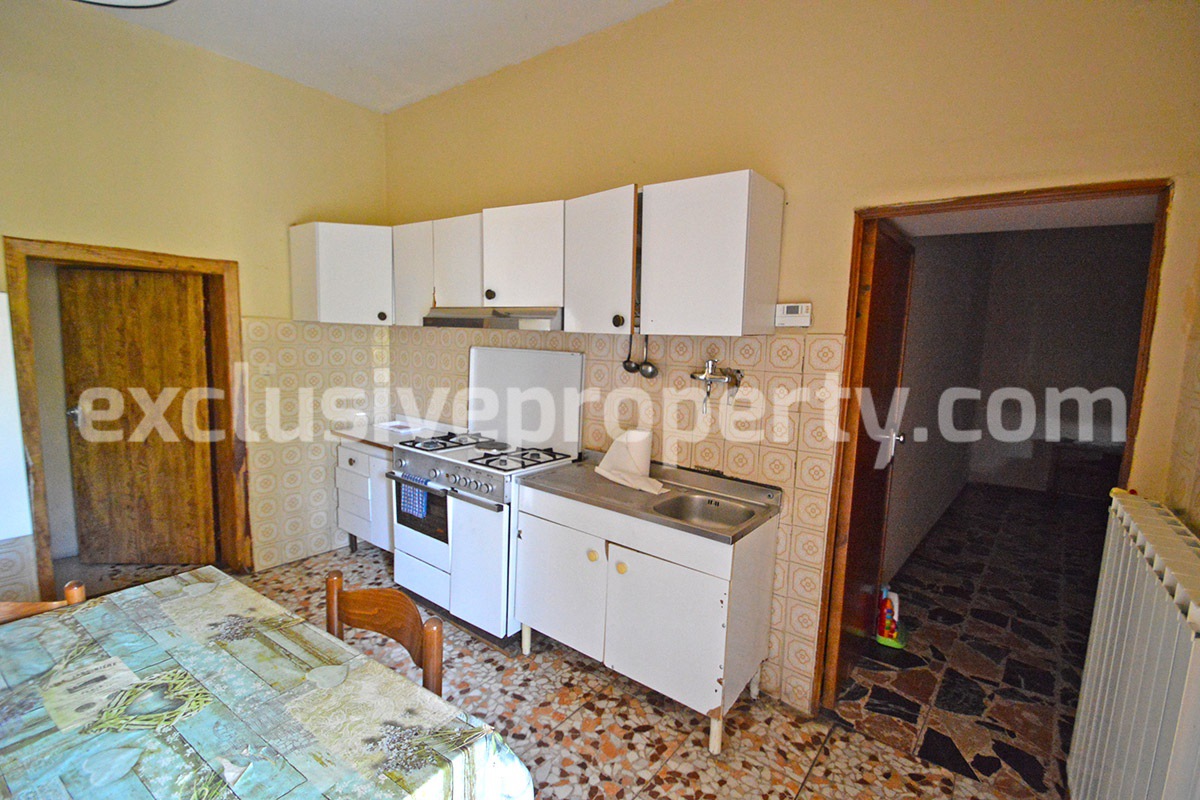 House with two terraces and garage for sale in Abruzzo near the coast 5