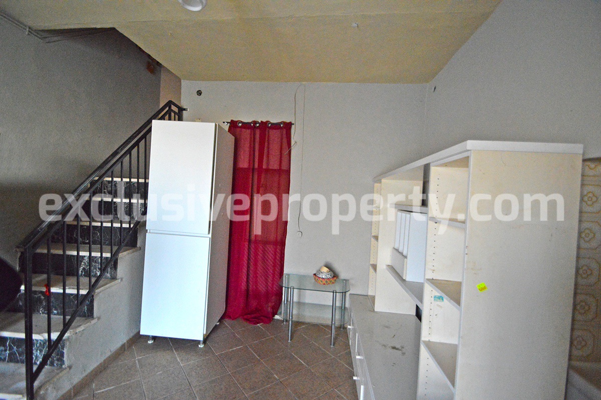 House with two terraces and garage for sale in Abruzzo near the coast 10