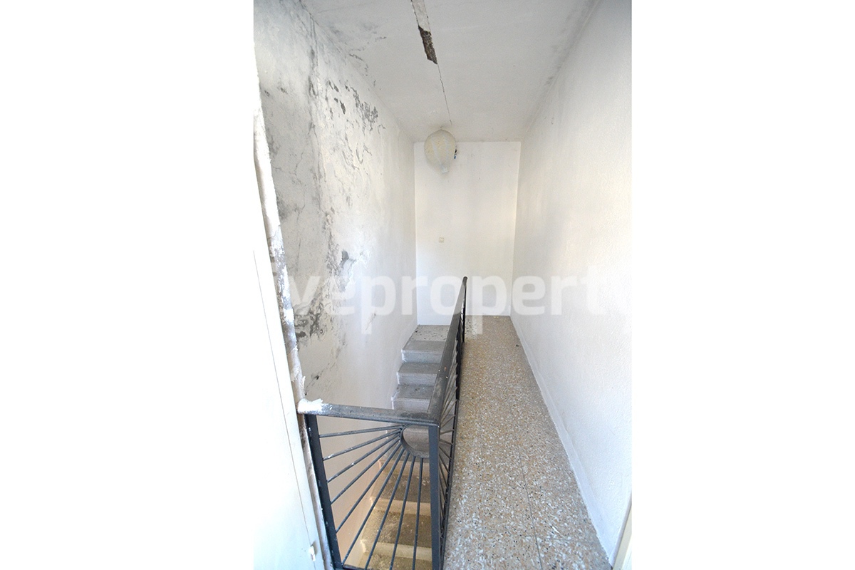 House with two terraces and garage for sale in Abruzzo near the coast 30