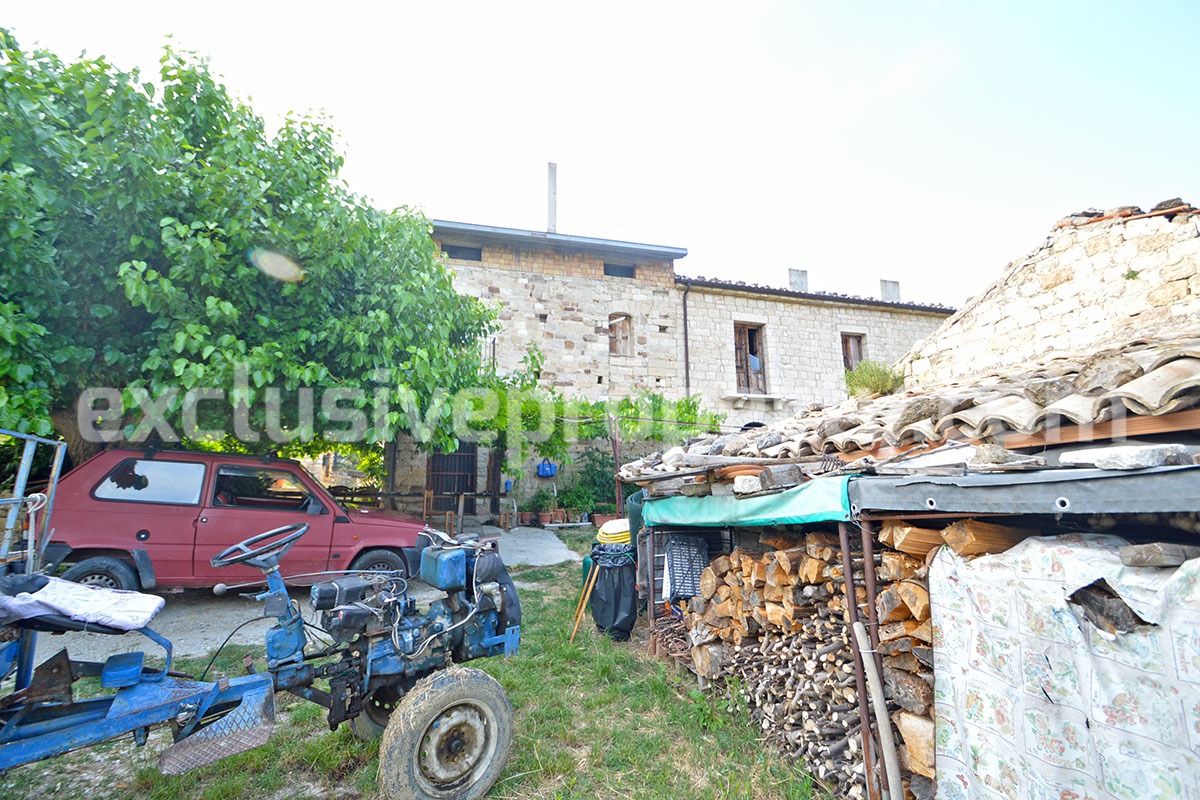 Restored traditional stone house with original details for sale Abruzzo 37