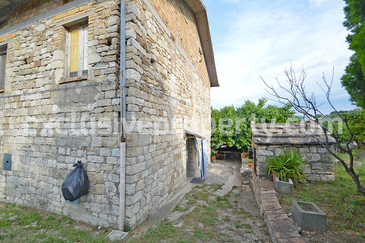 Restored traditional stone house with original details for sale Abruzzo 47
