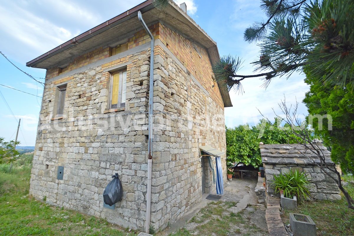 Restored traditional stone house with original details for sale Abruzzo 48