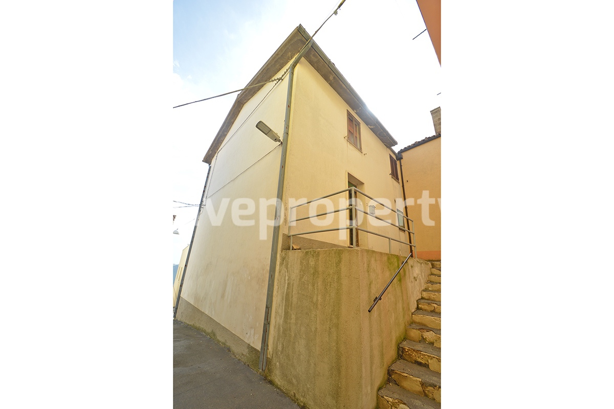 House with garage and cellar in good condition for sale in Abruzzo 20