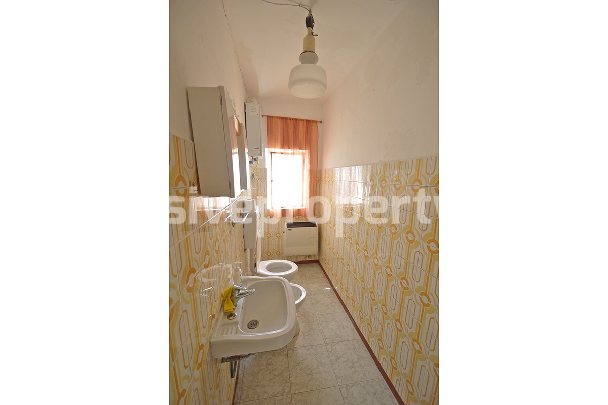 House with garage and cellar in good condition for sale in Abruzzo 10
