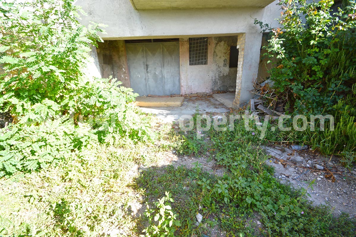 House on the ground floor with cellar and three bedrooms for sale in Abruzzo 2