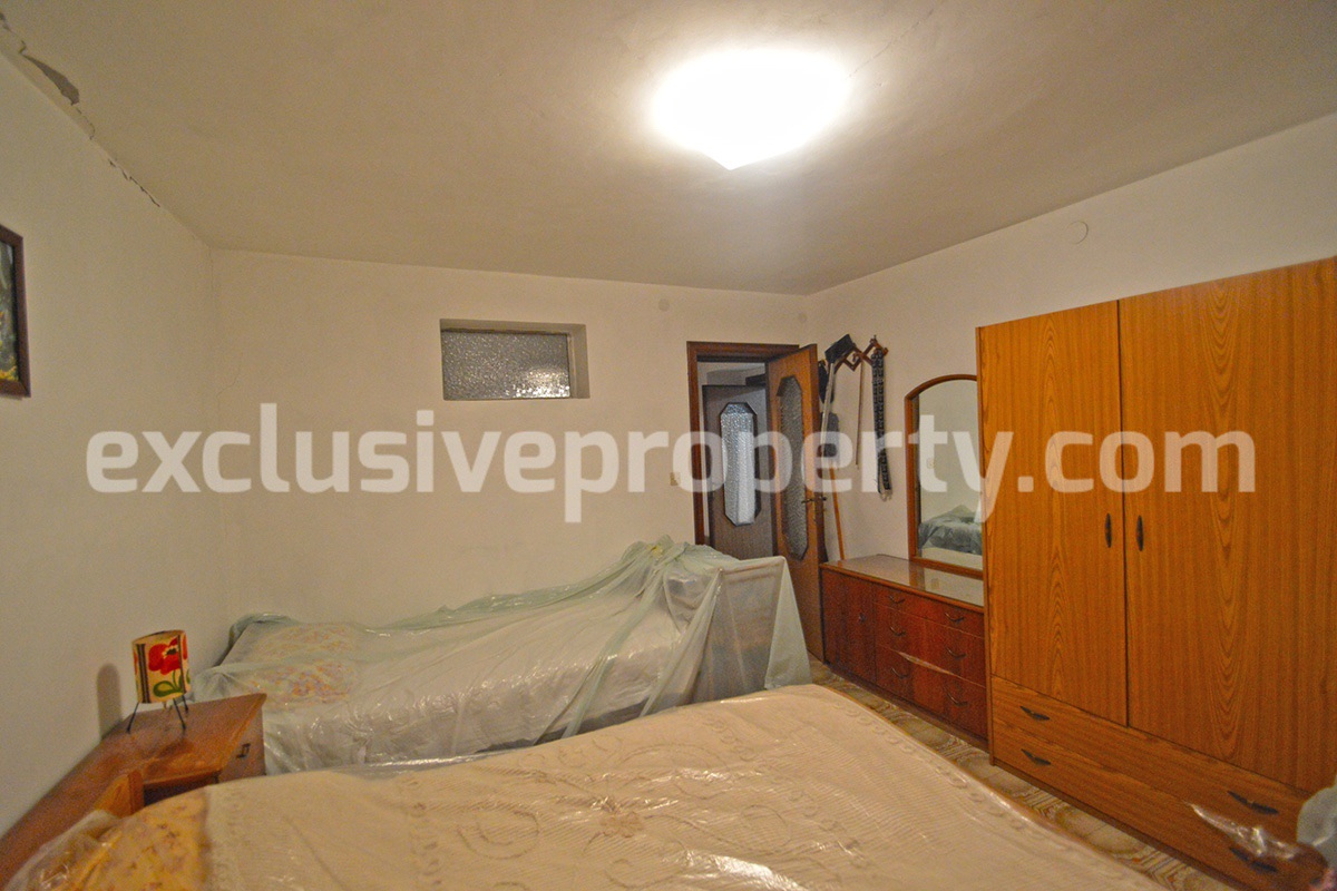 House on the ground floor with cellar and three bedrooms for sale in Abruzzo 8
