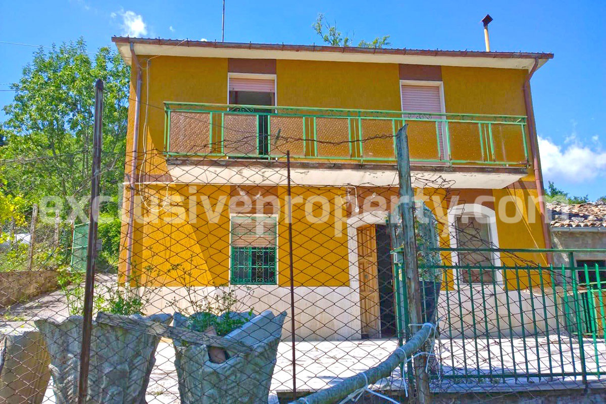 Spacious habitable property with three hectares of land for sale in Molise