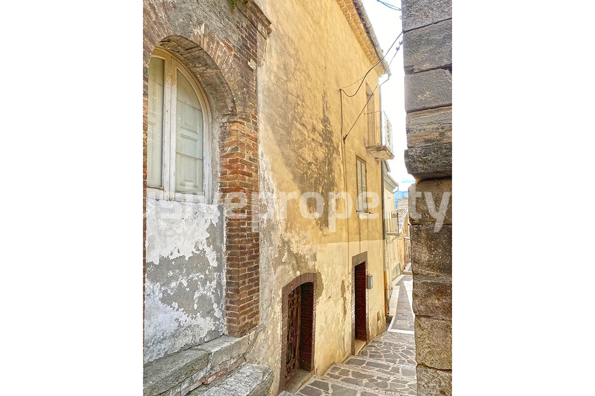 Property consisting of two residential units for sale in Abruzzo - Italy 5