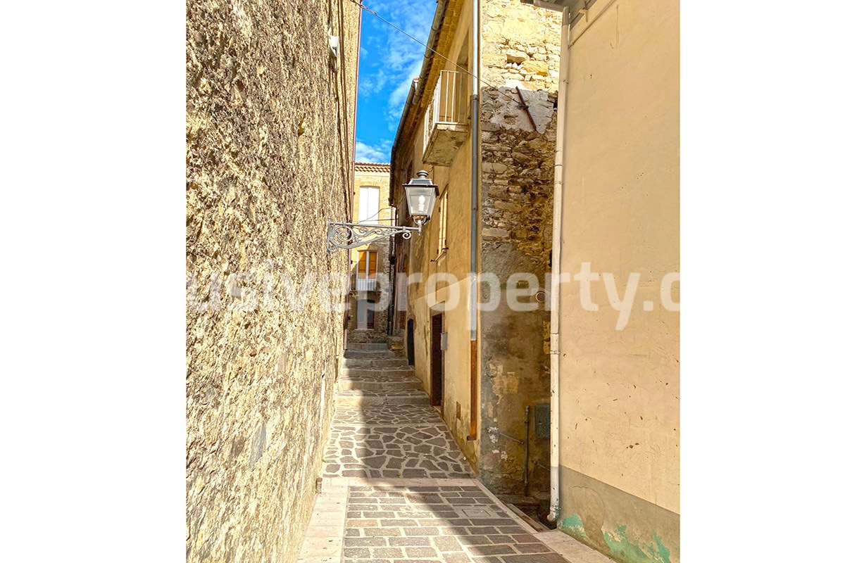 Property consisting of two residential units for sale in Abruzzo - Italy 4